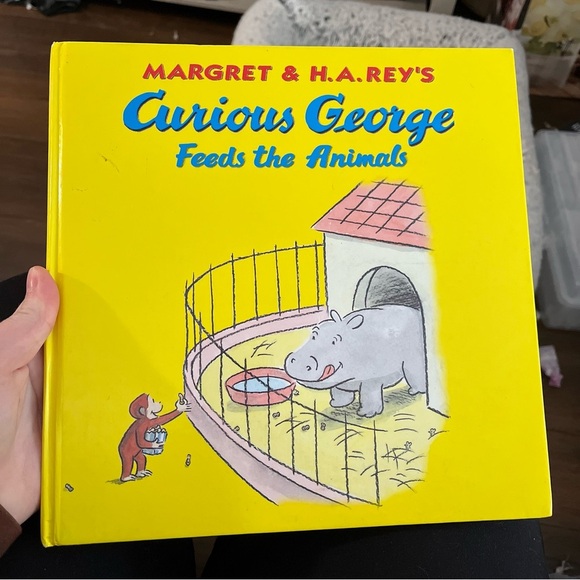Curious George Feeds the Animals Children's Hard Cover Book - Picture 1 of 4